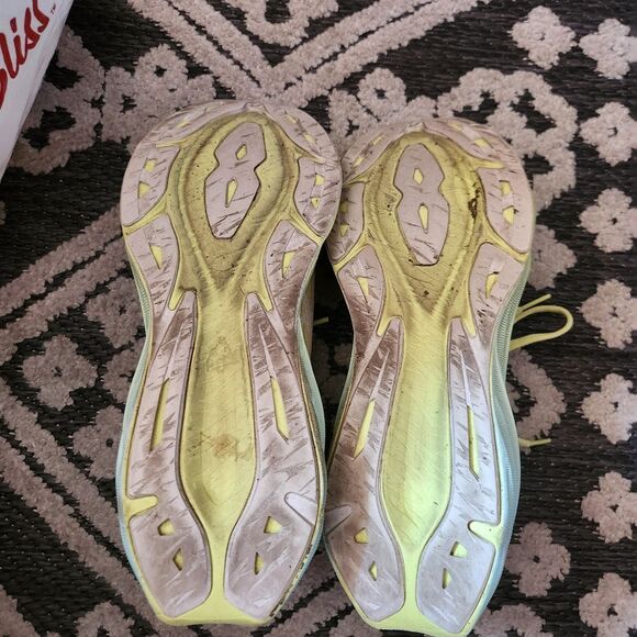 Asics Women's Neon Yellow Novablast 3 - Picture 7 of 7